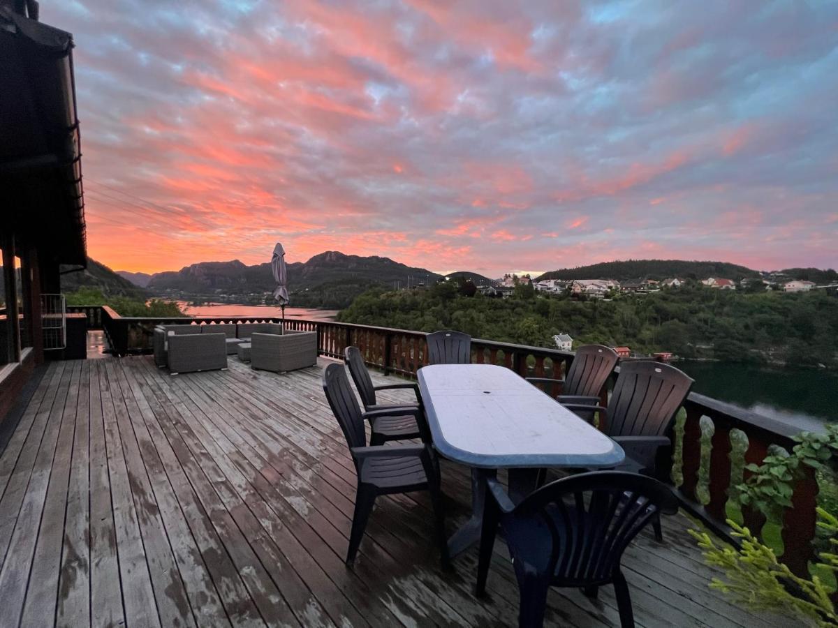 Feriehus I Flekkefjord Med Panoramautsikt Villa Buitenkant foto