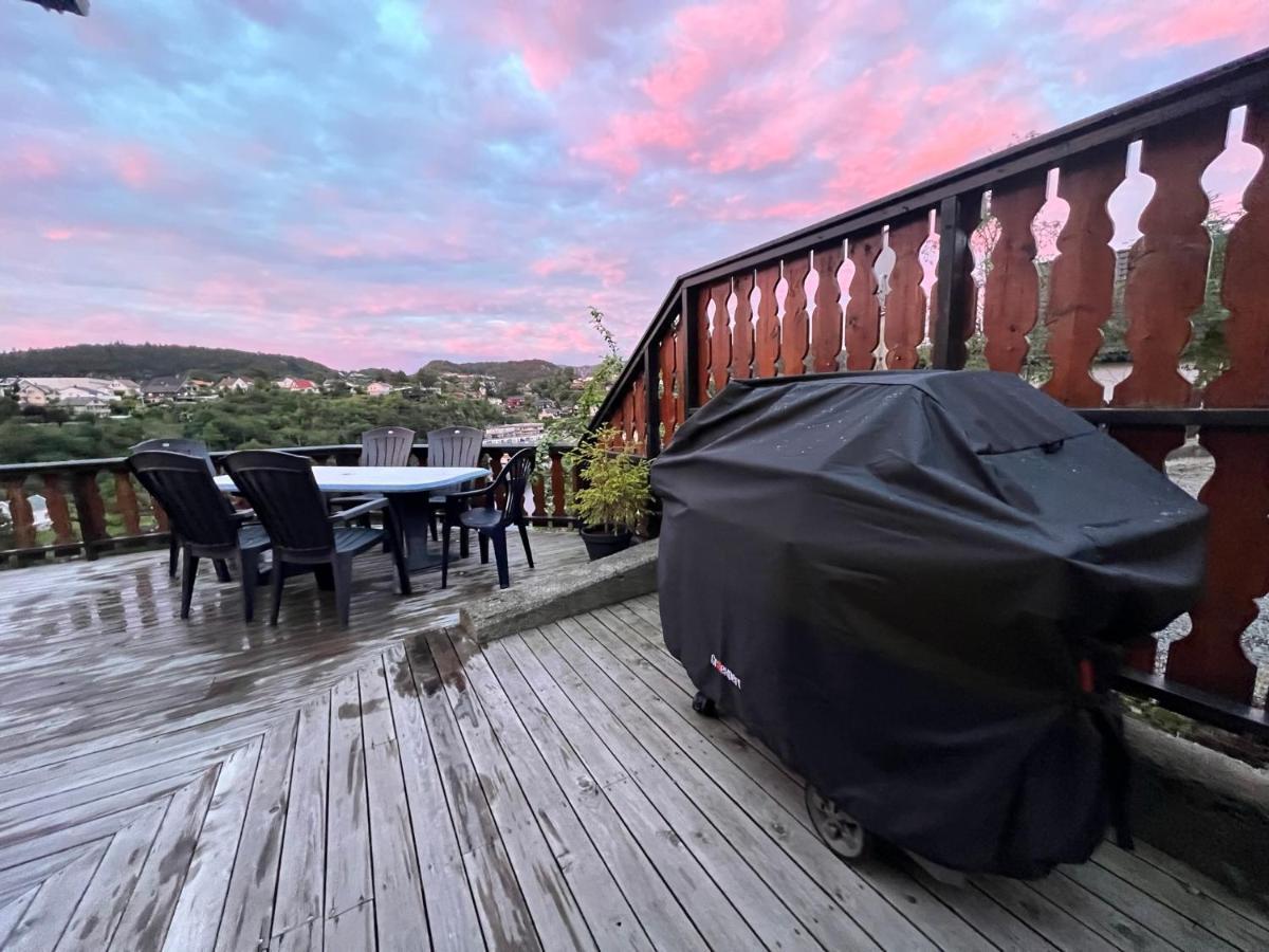 Feriehus I Flekkefjord Med Panoramautsikt Villa Buitenkant foto